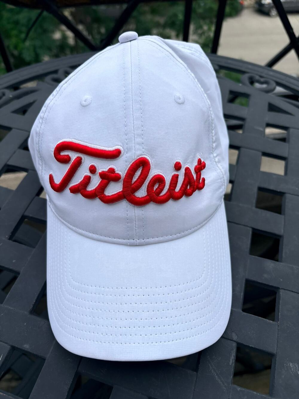 Titleist Unisex White Red Logo Golf Hat Adjustable Strap
